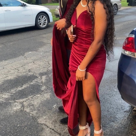 Dresses & Skirts - Burgundy Lynira Label Prom Dress